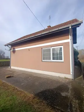 Kuća 100 m², Glušci, Bogatić, fotografija 12