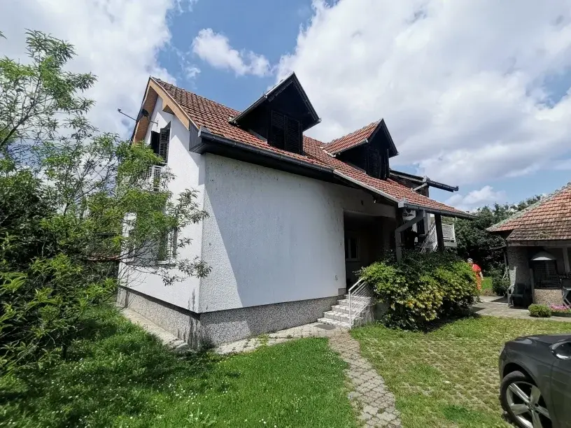 Kuća 188 m² + plac 1200 m², Pocerski Pričinović, Šabac, fotografija 1