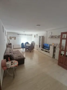 Kuća 255 m² + plac 200 m², Gradske lokacije, Šabac, fotografija 1