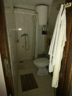 Kuća 208 m² + plac 629 m², Vladimirci, fotografija 26