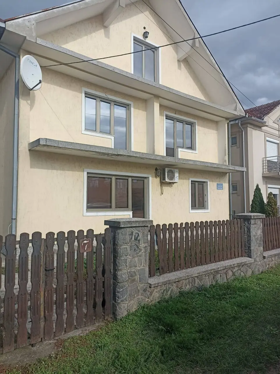 Kuća 276 m² + plac 373 m², Čavić, Šabac, fotografija 1