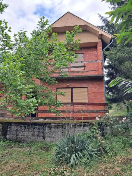 Kuća 71 m² + plac 2808 m², Petkovica, Šabac