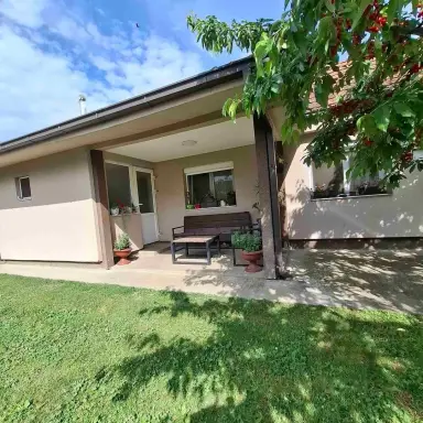 Kuća 158 m² + plac 530 m² – Centar, Šabac