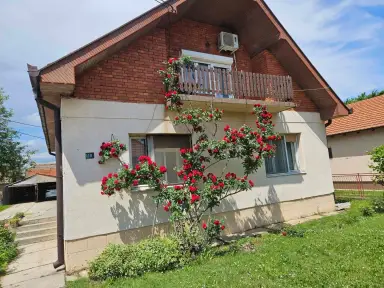 Kuća 210 m² + plac 340 m² – Živinarnik, Šabac