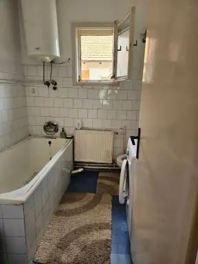 Kuća 210 m² + plac 340 m² – Živinarnik, Šabac