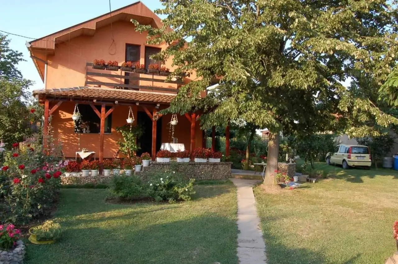 Kuća 68 m² + plac 1500 m² – Mačvanski Pričinović, Šabac
