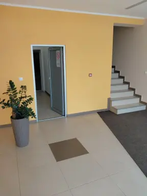 Poslovna zgrada 1480 m² – Majur, Šabac