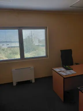 Poslovna zgrada 1480 m² – Majur, Šabac