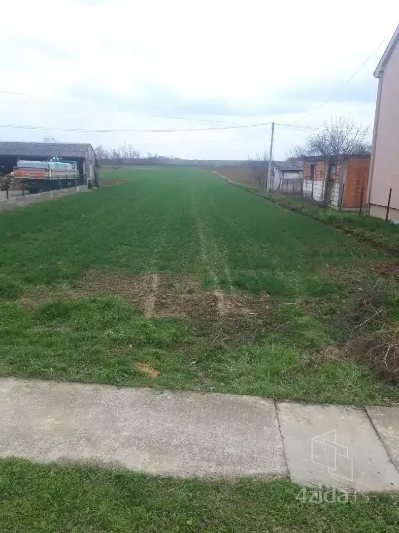Građevinski plac 8331 m² – Kasarske Livade, Šabac