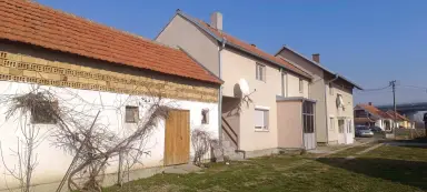 Dve kuće 273 m² + plac 2138 m² – Štitar, Šabac