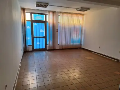 Stambeno-poslovni kompleks 315 m² + plac 295 m² – Centar, Šabac
