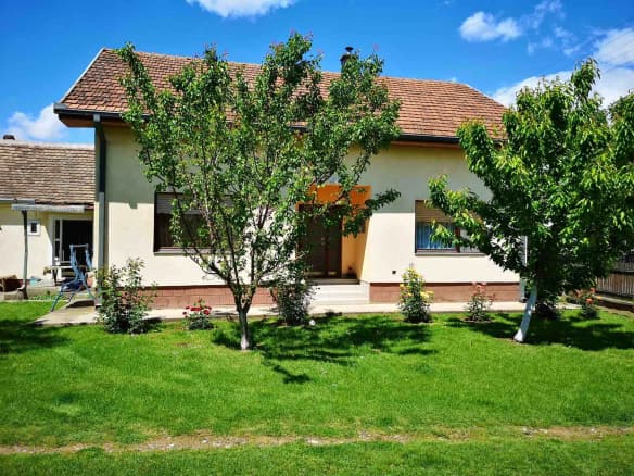 Kuća 200 m² + plac 3608 m², Crna Bara, Bogatić