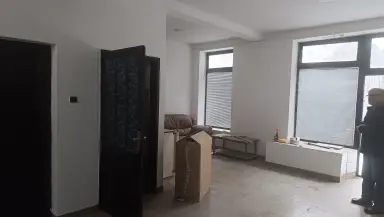Dva lokala 30 + 32 m² – Centar, Šabac