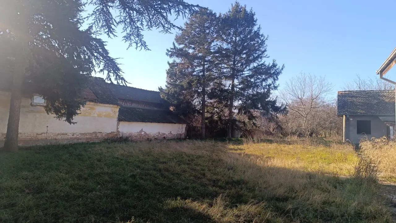 Kuća 86 m² + plac 2700 m² – Tabanović, Šabac