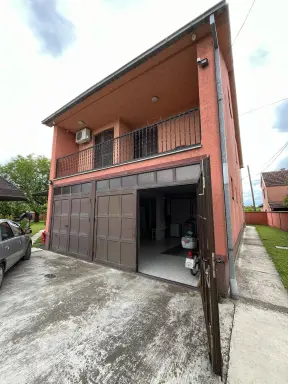 Kuća 222 m² + plac 1200 m² – Kasarske Livade, Šabac