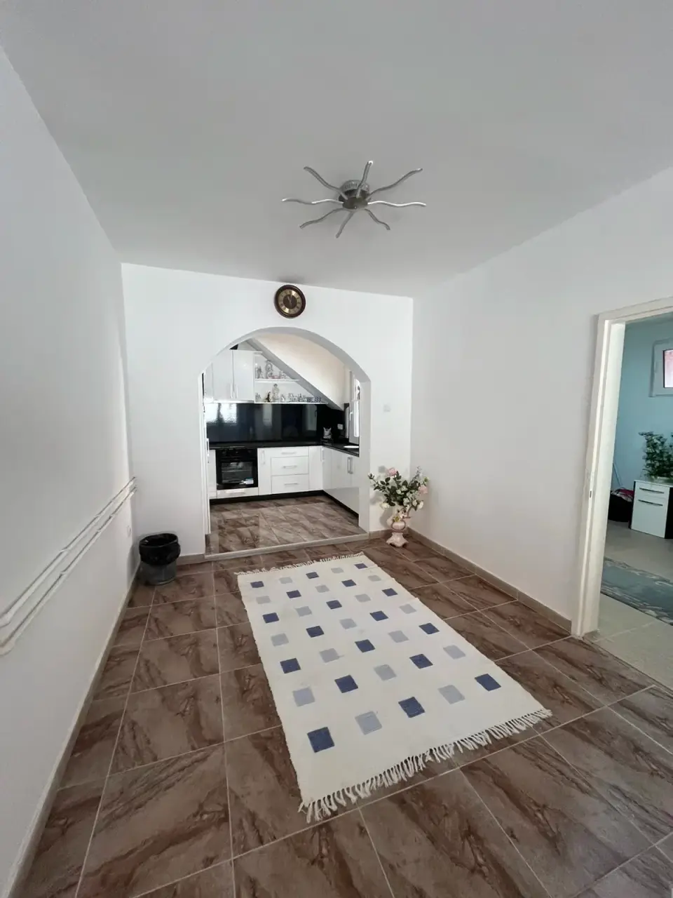 Dve kuće 335 m² + plac 420 m² – Kamenjak, Šabac