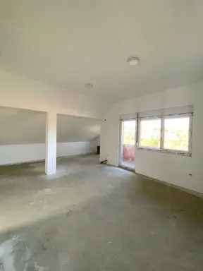 Motel sa 7 apartmana 330 m² – Vrdnik, Irig