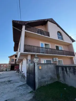 Kuća 220 m² + plac 1000 m² – Pocerski Pričinović, Šabac