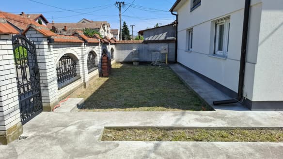 Kuća 260 m² + plac 333 m², Kamenjak, Šabac