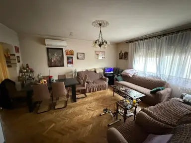 Kuća 210 m² + plac 460 m², Šabac, fotografija 1