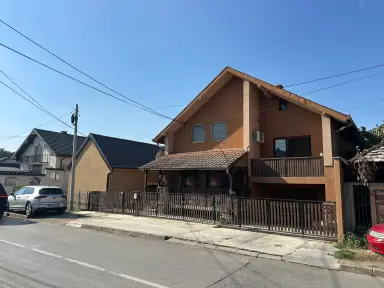 Kuća 225 m² + plac 410 m², Šabac, fotografija 2