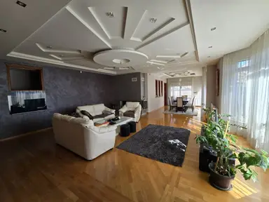 Kuća 216 m² – Živinarnik, Šabac